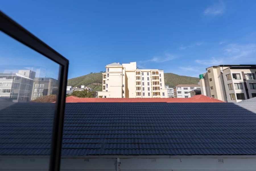 1 Bedroom Property for Sale in Sea Point Western Cape